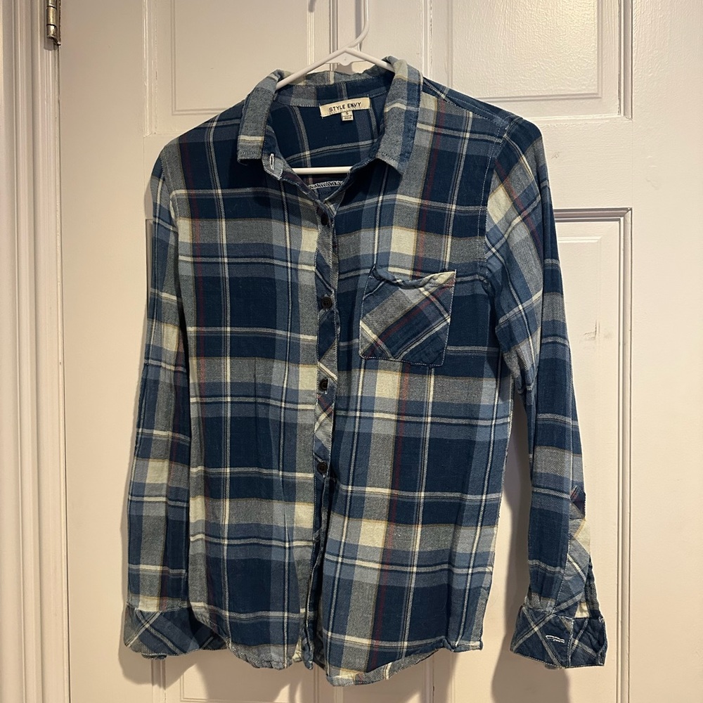 Women’s button down - Picture 2 of 2